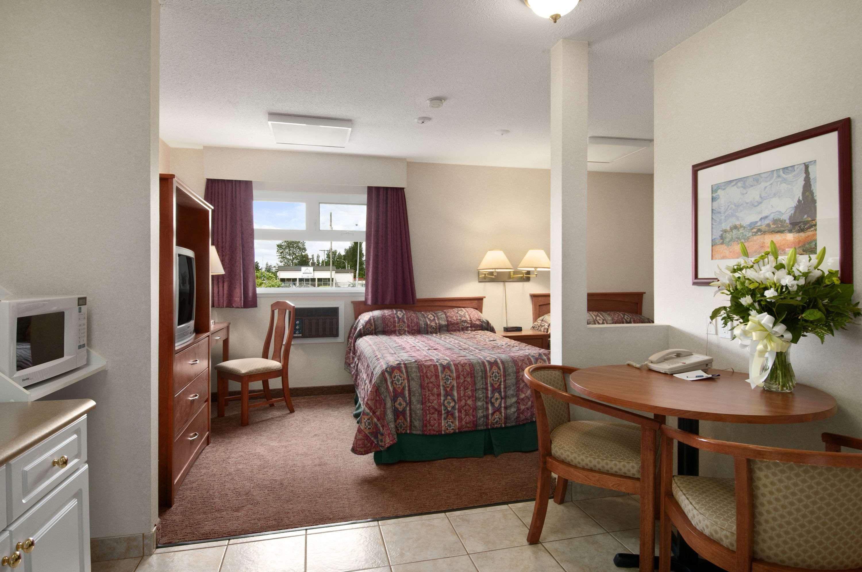 Travelodge By Wyndham Langley Ngoại thất bức ảnh