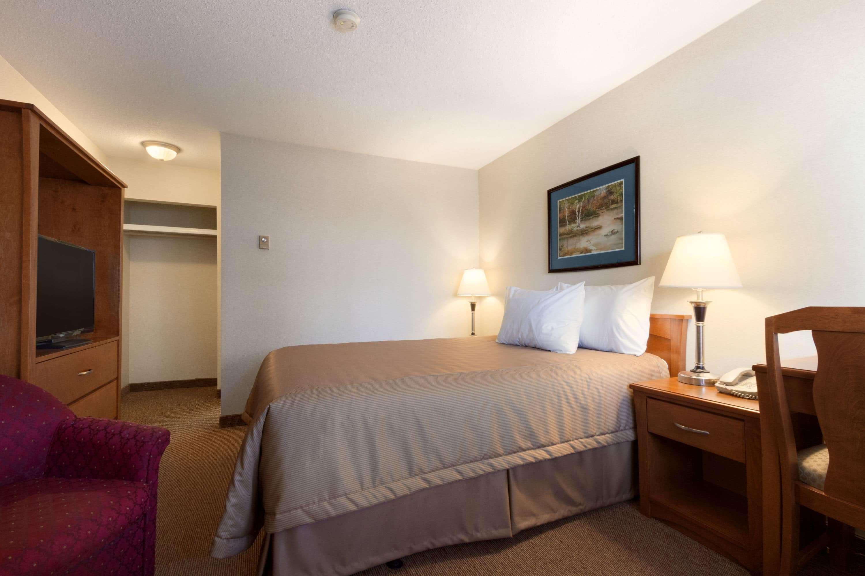 Travelodge By Wyndham Langley Ngoại thất bức ảnh