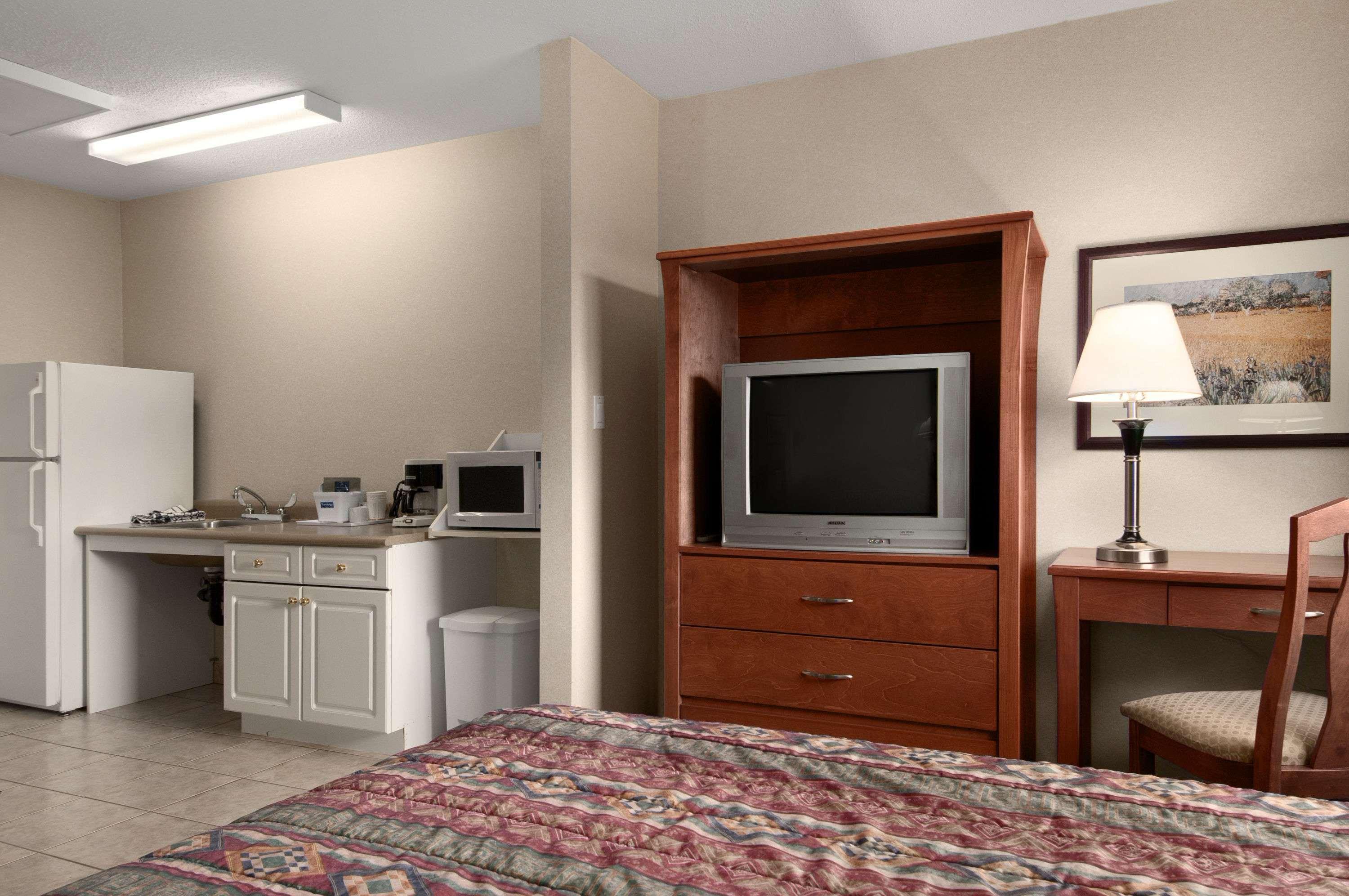 Travelodge By Wyndham Langley Ngoại thất bức ảnh
