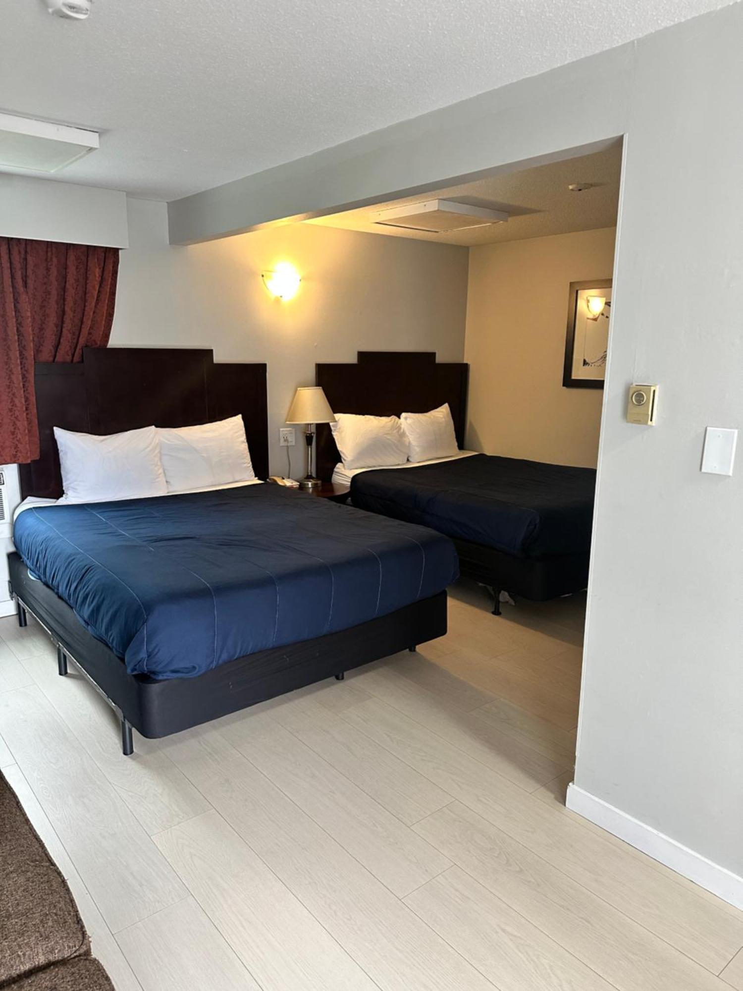 Travelodge By Wyndham Langley Ngoại thất bức ảnh