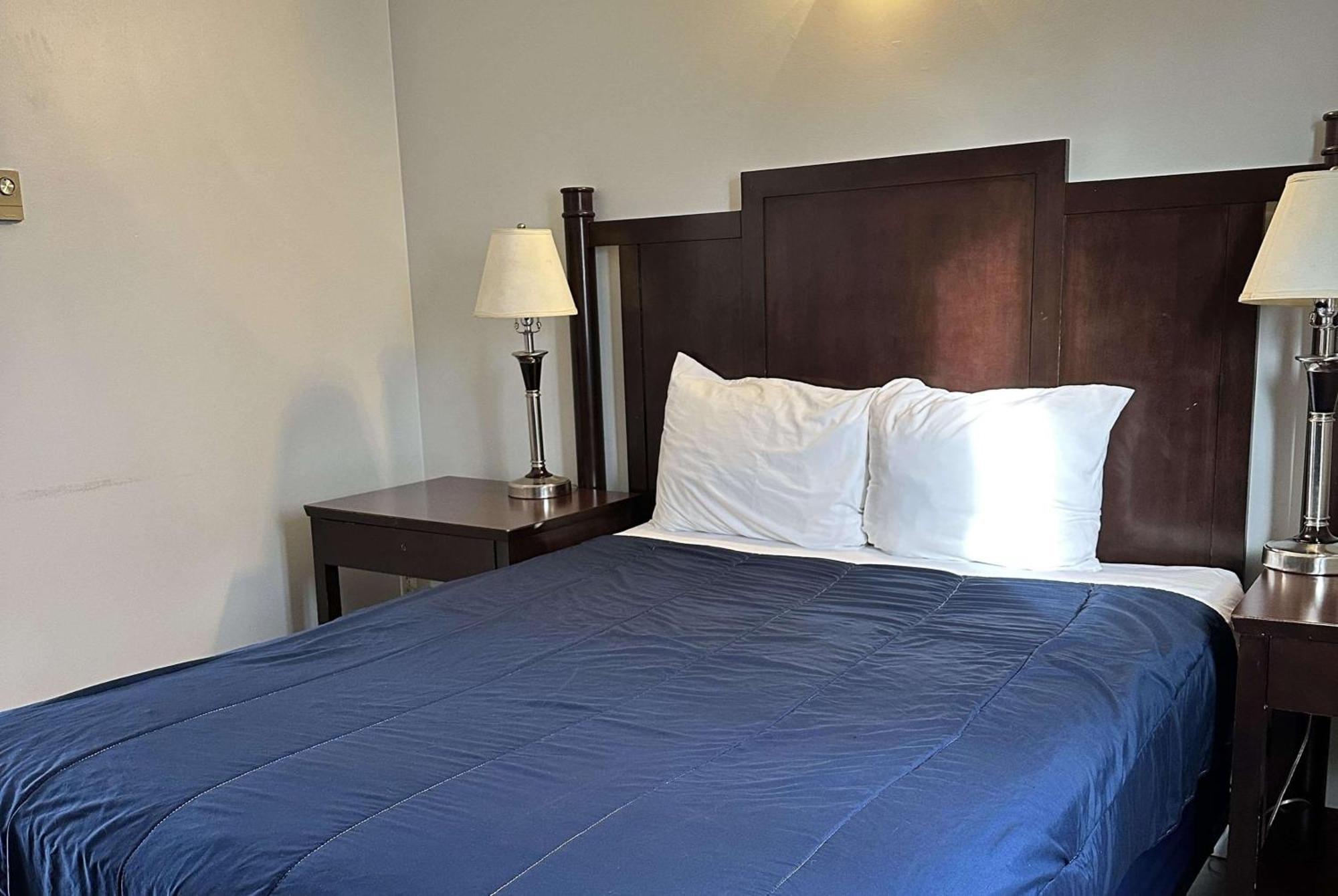 Travelodge By Wyndham Langley Ngoại thất bức ảnh